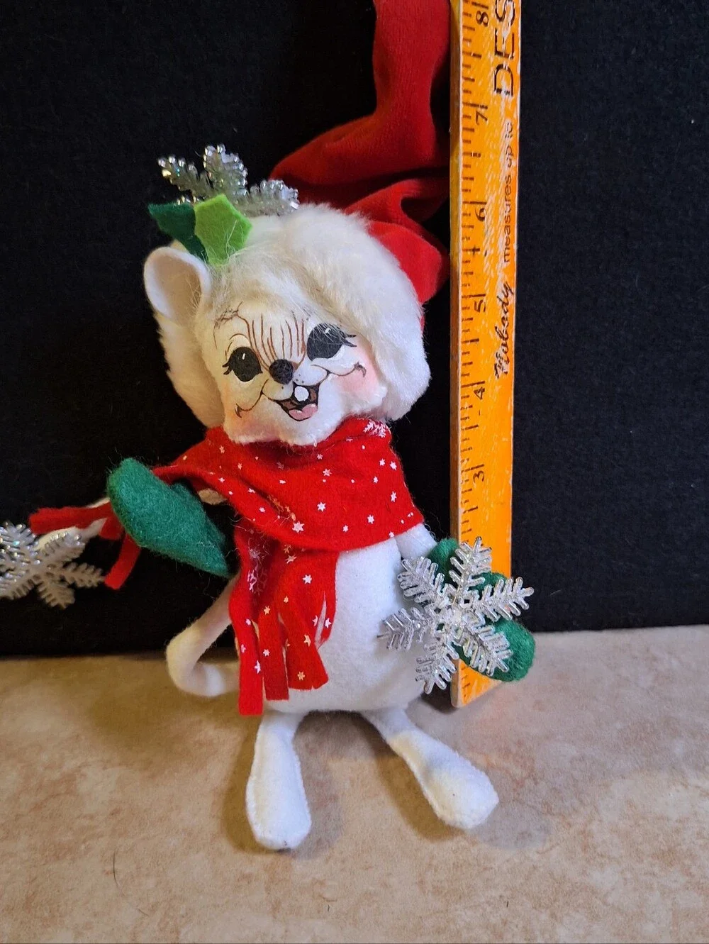 Annalee White Snowflake Mouse Santa Hat 6.5 inch 2007  Winter Scarf Mittens